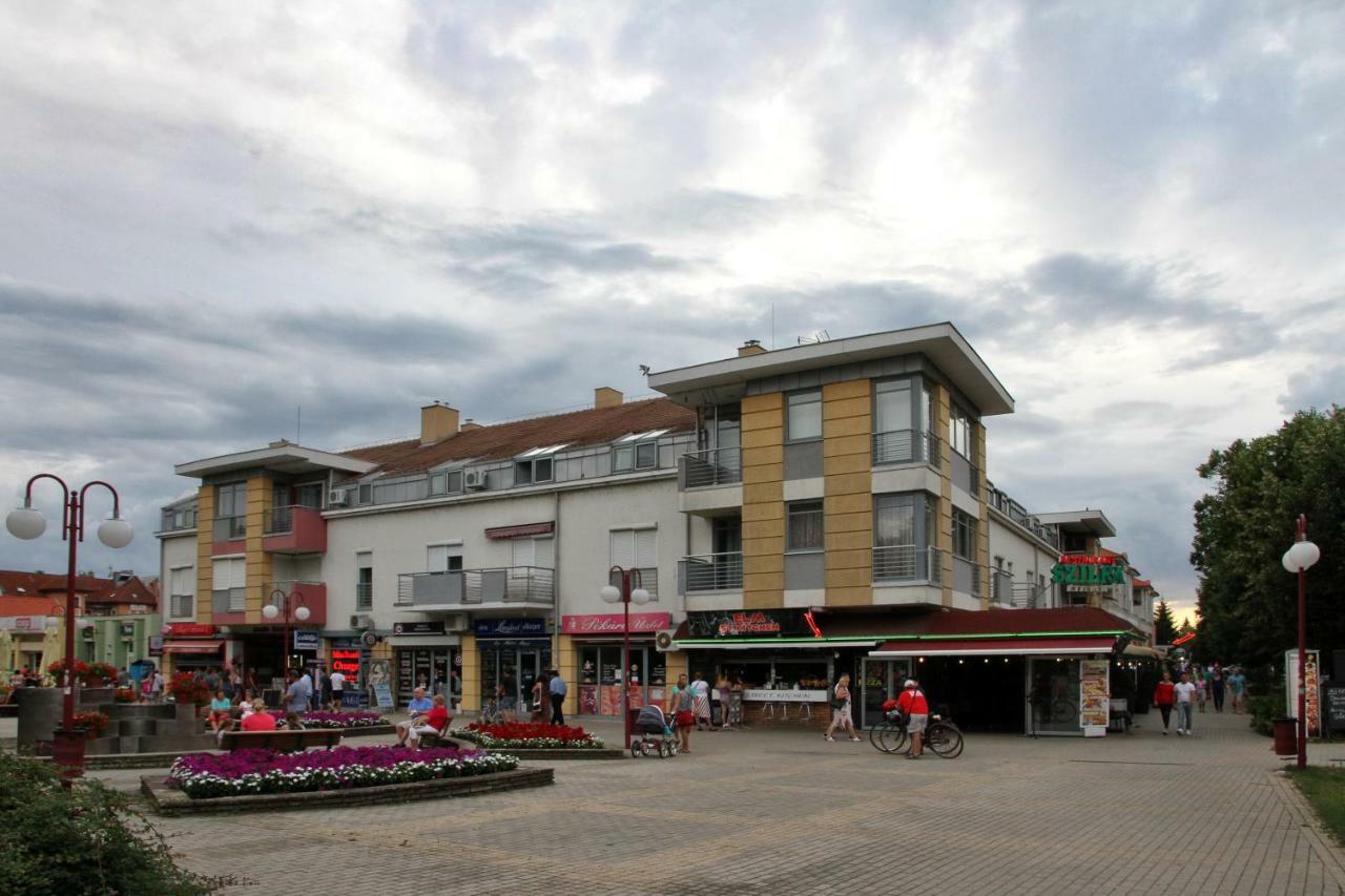 Aqua City Apartman Hajdúszoboszló Exterior foto